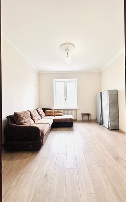 Продам двухкомнатную (2-комн.) квартиру, Большеохтинский пр-кт, 39, Санкт-Петербург г
