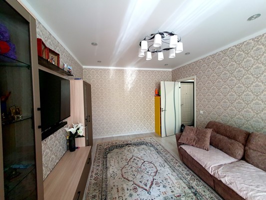 Продам двухкомнатную (2-комн.) квартиру, им. Генерала Меркулова ул, 57, Липецк г