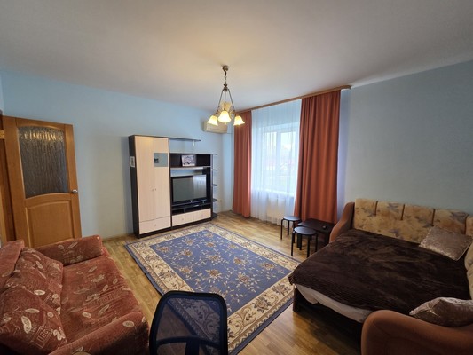 Продам трехкомнатную (3-комн.) квартиру, Черкасская ул, 85, Краснодар г