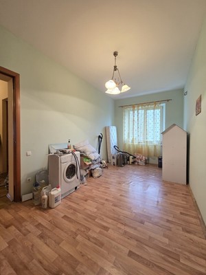Продам трехкомнатную (3-комн.) квартиру, Черкасская ул, 85, Краснодар г