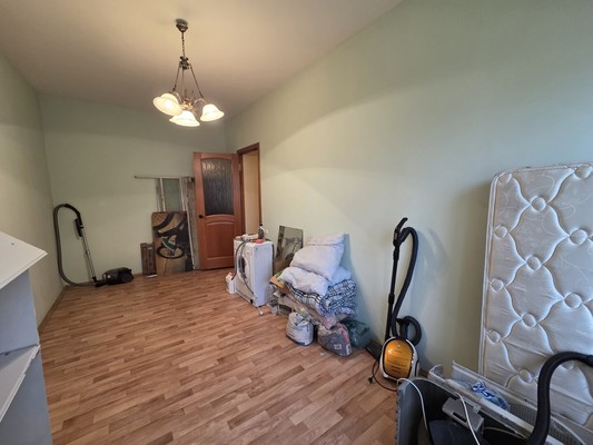 Продам трехкомнатную (3-комн.) квартиру, Черкасская ул, 85, Краснодар г