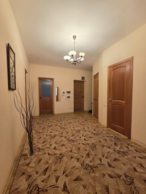 Продам трехкомнатную (3-комн.) квартиру, Черкасская ул, 85, Краснодар г