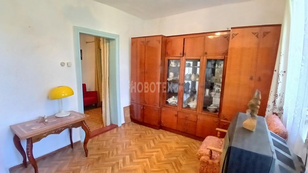Продам трехкомнатную (3-комн.) квартиру, Клубная ул, 10, Асфальтовая Гора п