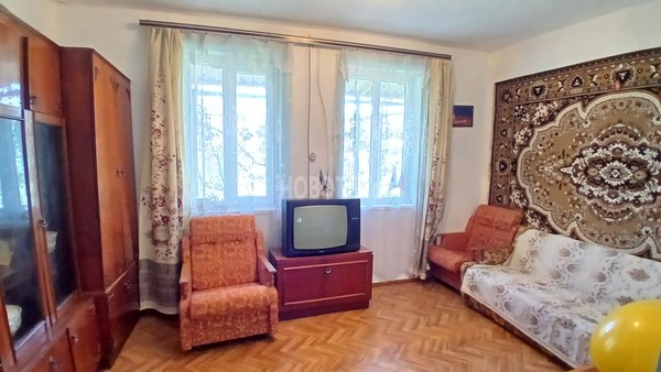 Продам трехкомнатную (3-комн.) квартиру, Клубная ул, 10, Асфальтовая Гора п