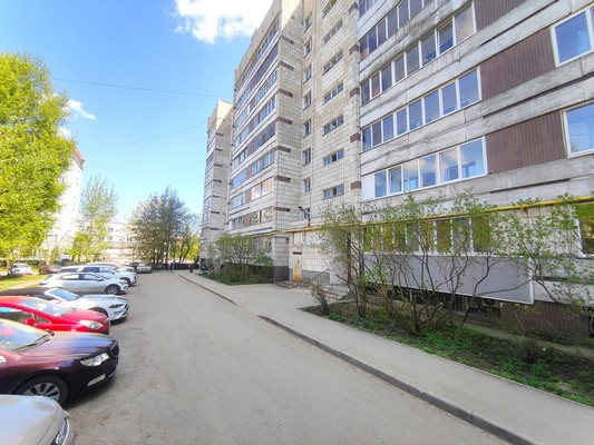 Продам трехкомнатную (3-комн.) квартиру, Зур Урам ул, 10, Казань г