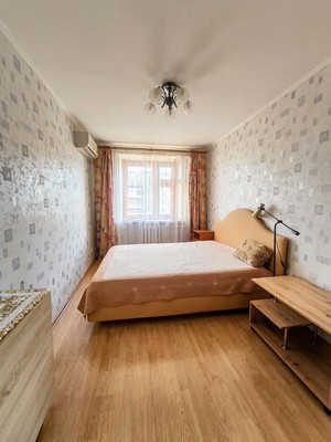 Продам трехкомнатную (3-комн.) квартиру, Зур Урам ул, 10, Казань г