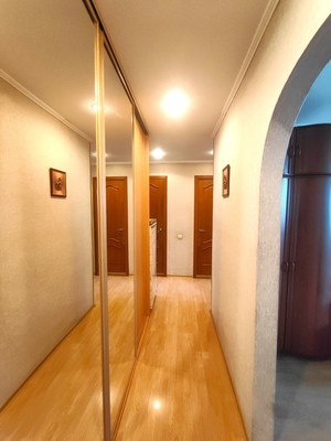 Продам трехкомнатную (3-комн.) квартиру, Зур Урам ул, 10, Казань г