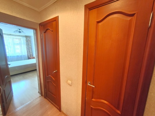 Продам трехкомнатную (3-комн.) квартиру, Зур Урам ул, 10, Казань г