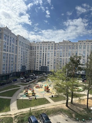 Продам однокомнатную (1-комн.) квартиру, многоэтажной жилой застройки Мелодия лес кв-л, 3, Голубое д