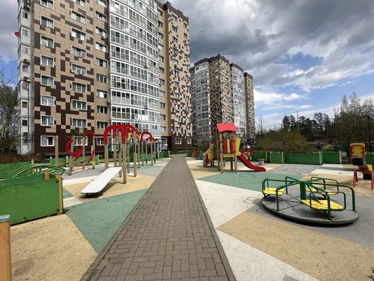 Продам однокомнатную (1-комн.) квартиру, многоэтажной жилой застройки Мелодия лес кв-л, 3, Голубое д