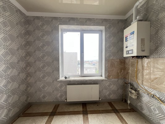 Продам двухкомнатную (2-комн.) квартиру, Героя России Кярова А.С. ул, 95, Чегем г