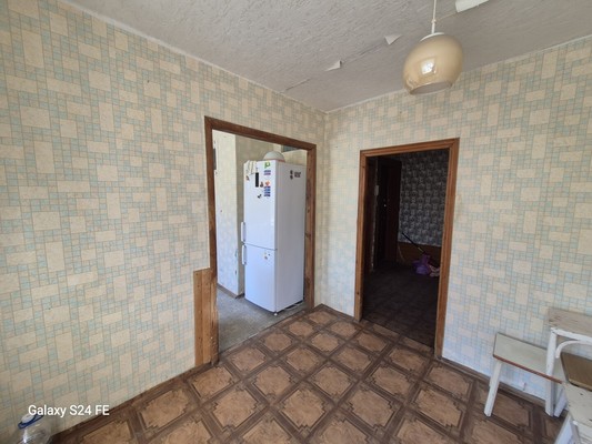 Продам трехкомнатную (3-комн.) квартиру, Энтузиастов ул, 84, Нижний Тагил г