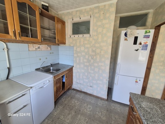 Продам трехкомнатную (3-комн.) квартиру, Энтузиастов ул, 84, Нижний Тагил г