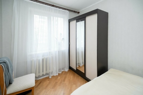 Продам трехкомнатную (3-комн.) квартиру, Черкасская ул, 43, Краснодар г