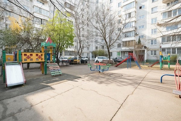 Продам трехкомнатную (3-комн.) квартиру, Черкасская ул, 43, Краснодар г