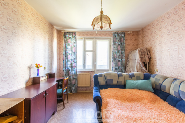 Продам трехкомнатную (3-комн.) квартиру, Планерная ул, 71к3, Санкт-Петербург г
