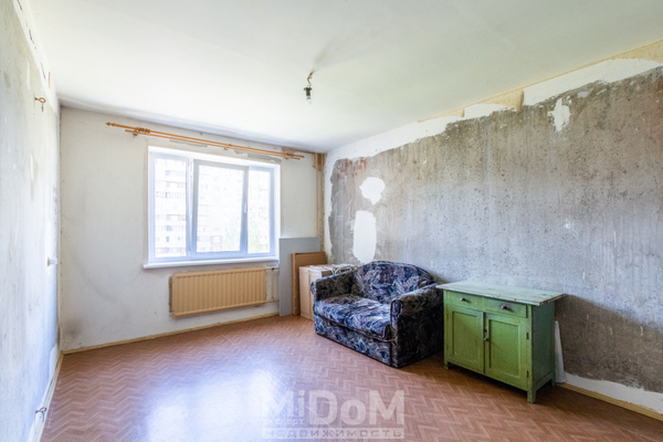 Продам трехкомнатную (3-комн.) квартиру, Планерная ул, 71к3, Санкт-Петербург г