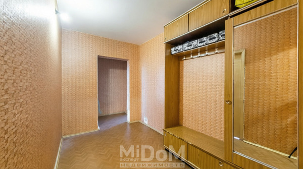 Продам трехкомнатную (3-комн.) квартиру, Планерная ул, 71к3, Санкт-Петербург г