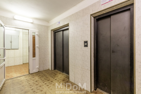 Продам трехкомнатную (3-комн.) квартиру, Планерная ул, 71к3, Санкт-Петербург г