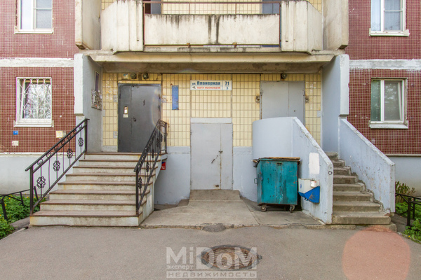 Продам трехкомнатную (3-комн.) квартиру, Планерная ул, 71к3, Санкт-Петербург г