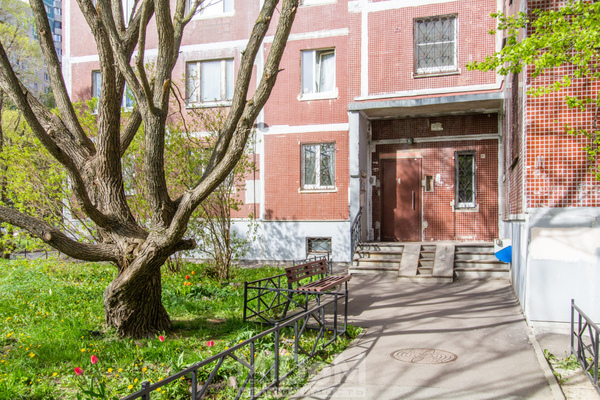Продам трехкомнатную (3-комн.) квартиру, Планерная ул, 71к3, Санкт-Петербург г