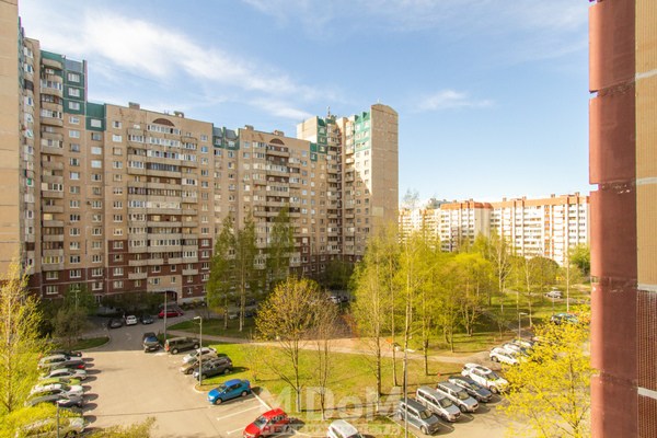 Продам трехкомнатную (3-комн.) квартиру, Планерная ул, 71к3, Санкт-Петербург г