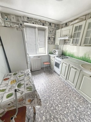 Продам трехкомнатную (3-комн.) квартиру, Железнодорожная ул, 12/1, Краснодар г