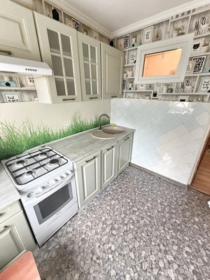Продам трехкомнатную (3-комн.) квартиру, Железнодорожная ул, 12/1, Краснодар г