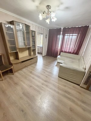 Продам трехкомнатную (3-комн.) квартиру, Железнодорожная ул, 12/1, Краснодар г