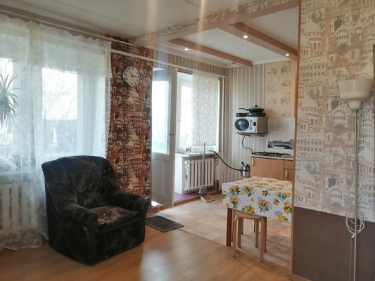 Продам двухкомнатную (2-комн.) квартиру, Советская ул, 13, Купанское с