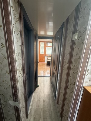 Продам трехкомнатную (3-комн.) квартиру, Хабаровская ул, 48к1, Симферополь г