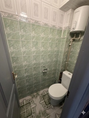 Продам трехкомнатную (3-комн.) квартиру, Хабаровская ул, 48к1, Симферополь г