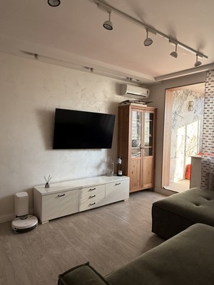 Продам трехкомнатную (3-комн.) квартиру, Рождественская ул, 14, Москва г