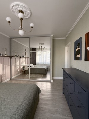 Продам трехкомнатную (3-комн.) квартиру, Рождественская ул, 14, Москва г