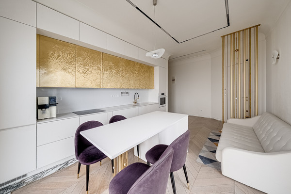 Продам трехкомнатную (3-комн.) квартиру, Братьев Весниных б-р, 2, Москва г