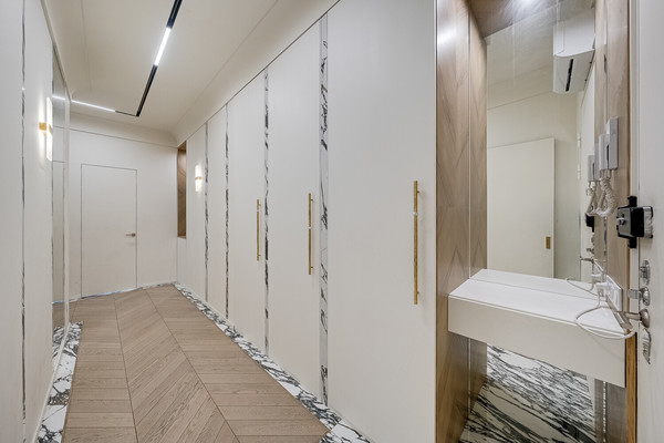 Продам трехкомнатную (3-комн.) квартиру, Братьев Весниных б-р, 2, Москва г