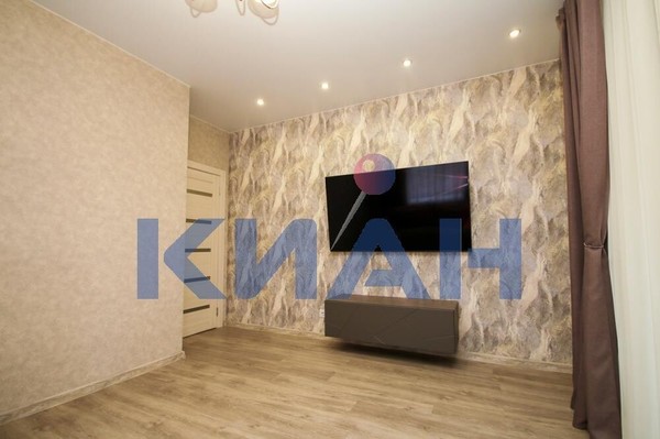 Продам трехкомнатную (3-комн.) квартиру, Линейная ул, 116, Красноярск г