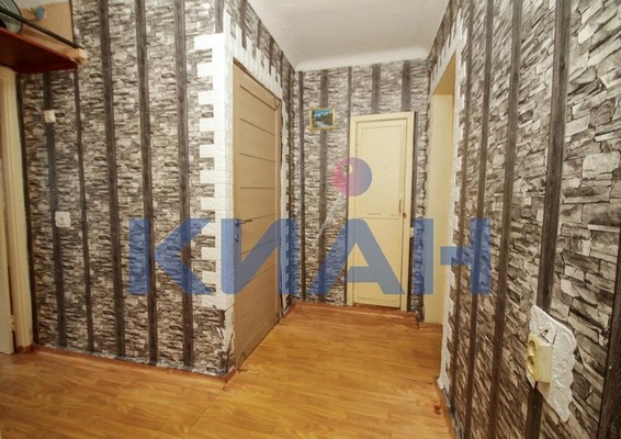 Продам двухкомнатную (2-комн.) квартиру, Транзитная ул, 18, Красноярск г