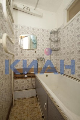 Продам двухкомнатную (2-комн.) квартиру, Транзитная ул, 18, Красноярск г