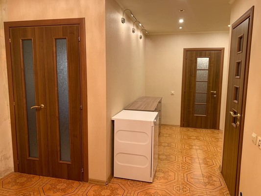 Продам трехкомнатную (3-комн.) квартиру, Сизова пр-кт, 12ак1, Санкт-Петербург г
