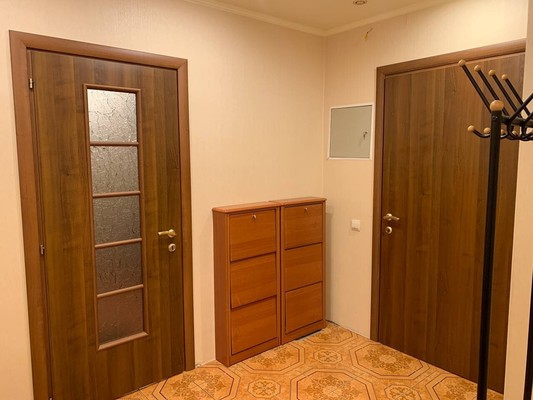 Продам трехкомнатную (3-комн.) квартиру, Сизова пр-кт, 12ак1, Санкт-Петербург г