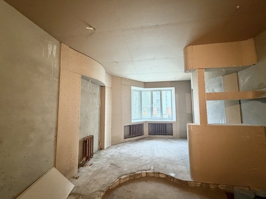 Продам трехкомнатную (3-комн.) квартиру, 7-я Линия ул, 15, Брянск г