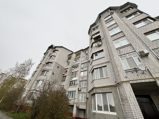 Продам трехкомнатную (3-комн.) квартиру, 7-я Линия ул, 15, Брянск г