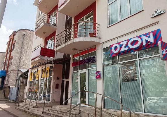 Продам двухкомнатную (2-комн.) квартиру, 12 Марта ул, 161кА, Майкоп г