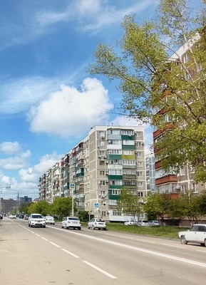 Продам двухкомнатную (2-комн.) квартиру, 12 Марта ул, 161кА, Майкоп г