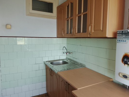 Продам трехкомнатную (3-комн.) квартиру, Пионерская ул, 374кА, Майкоп г