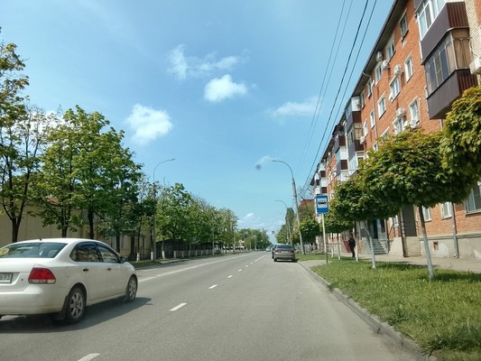 Продам трехкомнатную (3-комн.) квартиру, Пионерская ул, 374кА, Майкоп г