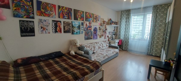 Продам трехкомнатную (3-комн.) квартиру, Петровский б-р, 11к2, Мурино п