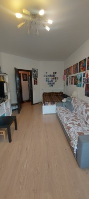 Продам трехкомнатную (3-комн.) квартиру, Петровский б-р, 11к2, Мурино п