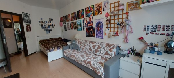 Продам трехкомнатную (3-комн.) квартиру, Петровский б-р, 11к2, Мурино п